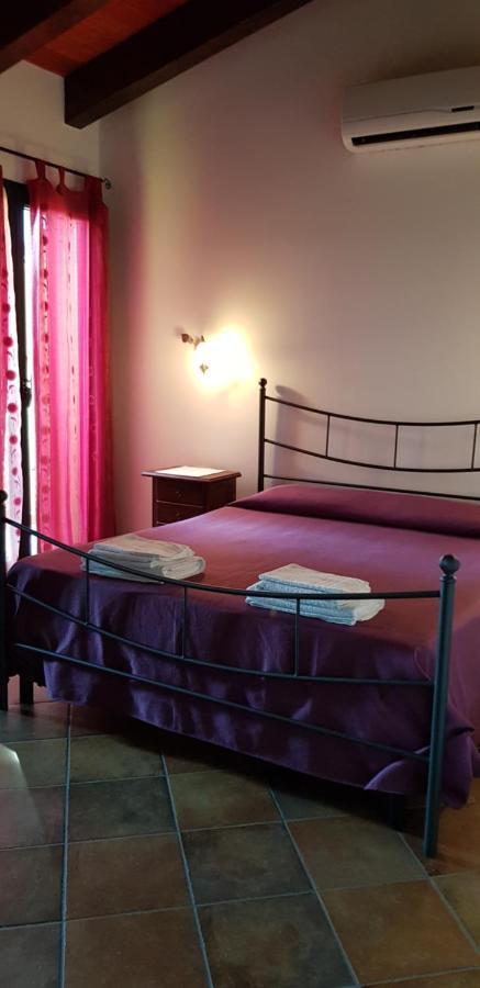 Bed & Breakfast S' Accorru Bed & Breakfast SantʼAntìoco Exterior foto